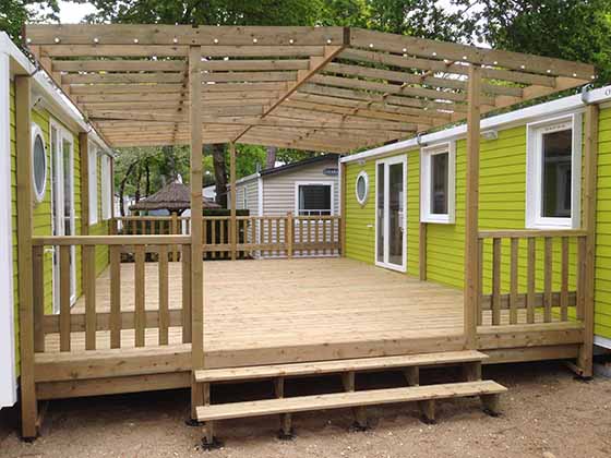 Gaillot et Fils fabricant français de Terrasses bois 4m50 | 6m | 7m50 | 9m et sur mesure pour mobil-homes