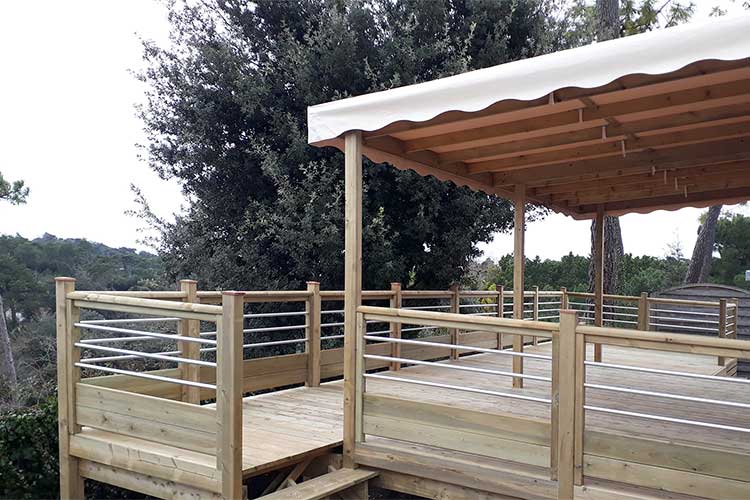 Gaillot et Fils fabricant français de Terrasses bois sur mesure pour mobil-homes