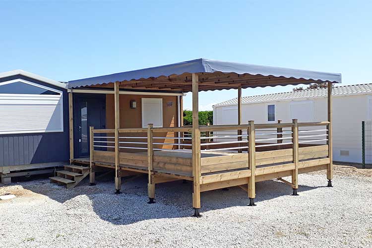 Gaillot et Fils fabricant français de Terrasses bois sur mesure pour mobil-homes